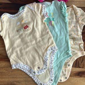 3 baby onesies